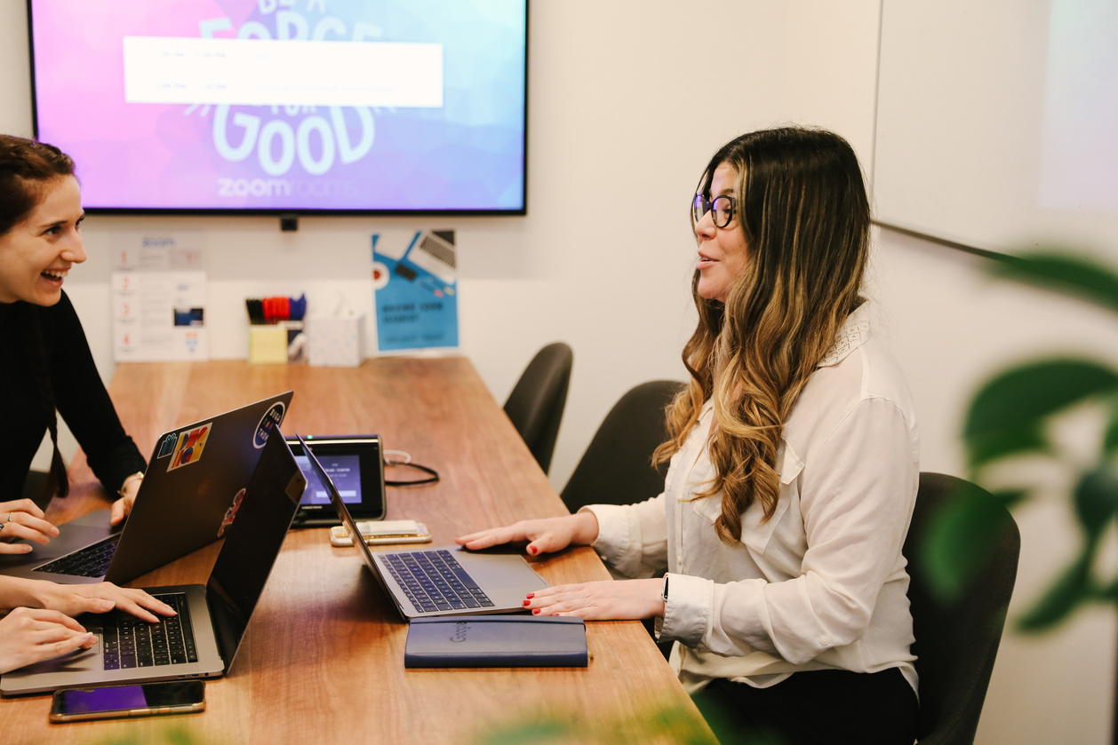 Women collaborating in the office
